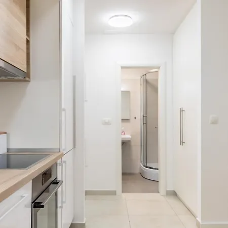 아파트 Diva With Free Private Parking